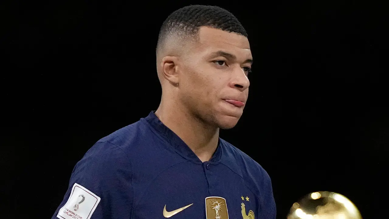 Top Skor Piala Dunia 2022, Kylian Mbappe Bawa Pulang Sepatu Emas