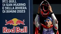 Pembalap Pramac Ducati Jorge Martin tampil sempurna dengan merebut pole, sprint race dan juara balapan pada MotoGP San Marino yang berlangsung di sirkuit Misano (AFP)