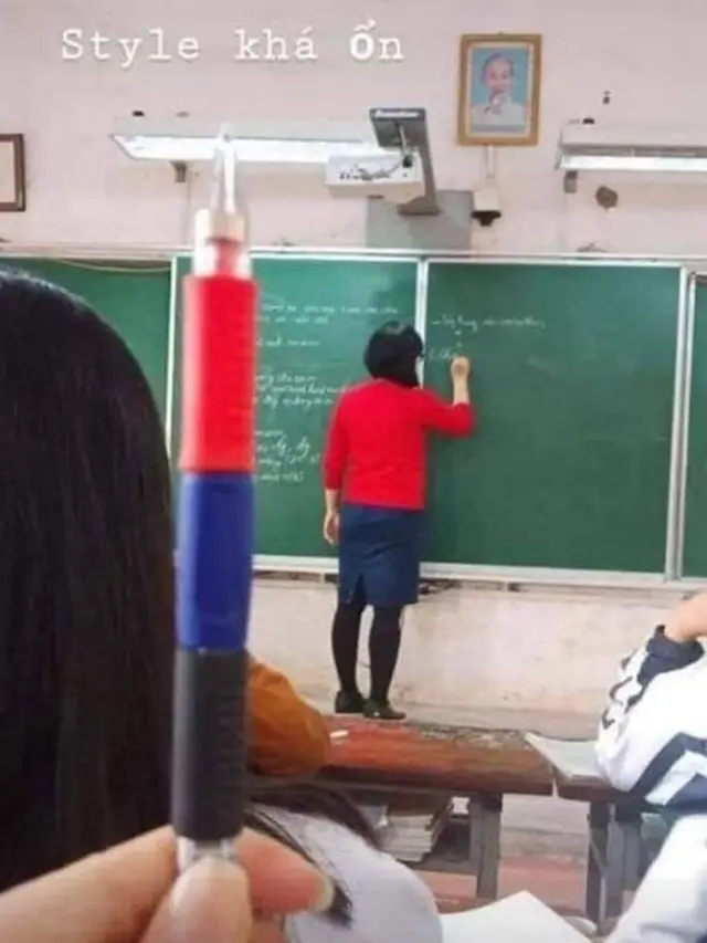 6 Momen Tak Terduga Baju Guru Mirip dengan Pulpen Murid Ini Kocak