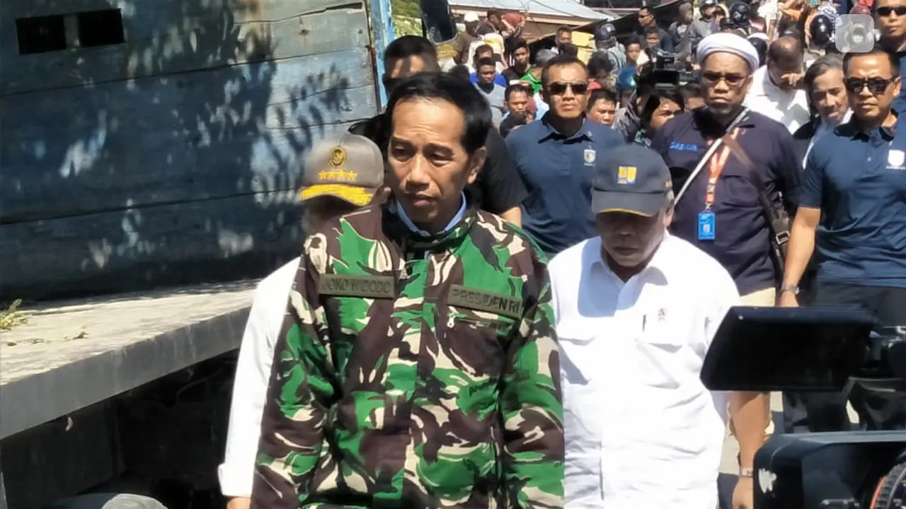Presiden Jokowi tinjau kondisi Kota Palu usai gempa