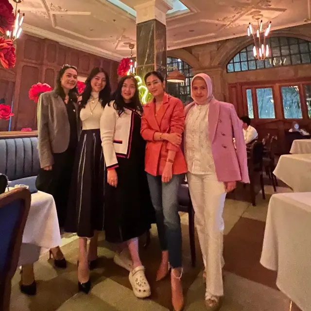 7 Potret Puput Nastiti Istri Ahok dengan Geng Sosialitanya, Ada Bunga Zainal