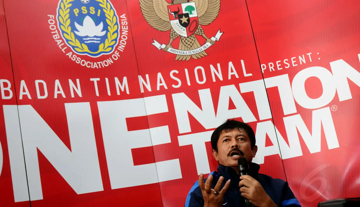 Menurut Indra Sjafrie, hingga kini Timnas Indonesia U-19 masih terus mengalami perubahan susunan pemain hingga jelang putaran final Piala AFC 2014 di Myanmar. (Liputan6.com/Helmi Fithriansyah)