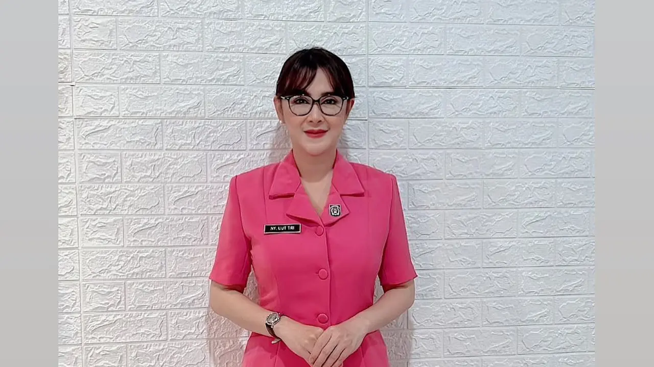 Tubuh langsing Uut Permatasari setelah melahirkan