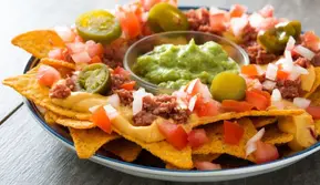 Ilustrasi Nachos Cheese Credit: freepik.com