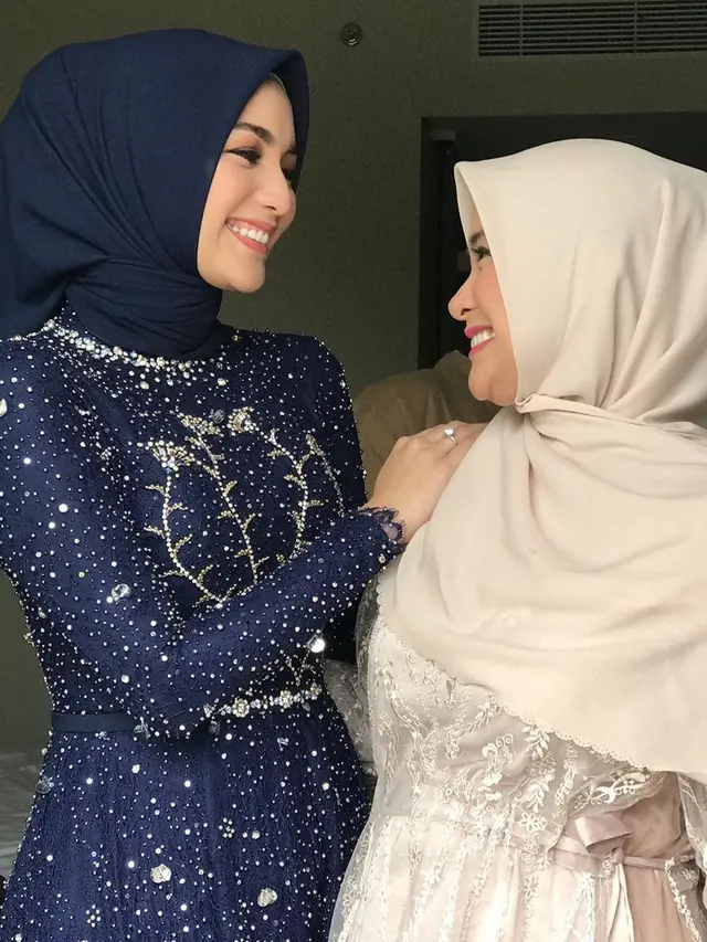6 Momen Lamaran Citra Kirana dengan Rezky Aditya, Romantis