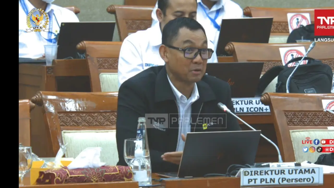 Direktur Utama PLN Darmawan Prasodjo dalam Rapat Dengar Pendapat (RDP) dengan Komisi VI Jakarta, Selasa (15/2/2023).