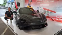 Pembalap Indonesia, Sean Gelael, berambisi untuk menjadi juara dunia FIA World Endurance Championship 2025. (Bola.com/Muhammad Adi Yaksa).