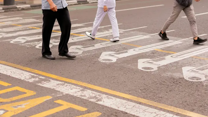 3 Alasan Penting Kenapa Kamu Harus Mulai Lebih Sering Jalan Kaki