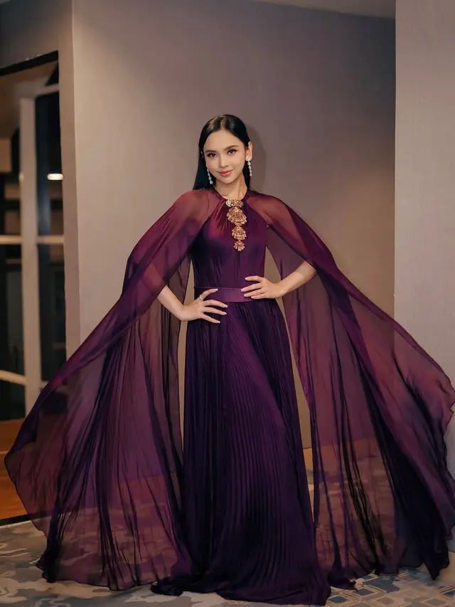 Potret Busana Manggung Lyodra Ginting. Sumber: IG @lyodraofficial