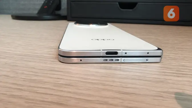 <p>Ketebalan Oppo Find N5. (Liputan6.com/ Yuslianson)</p>