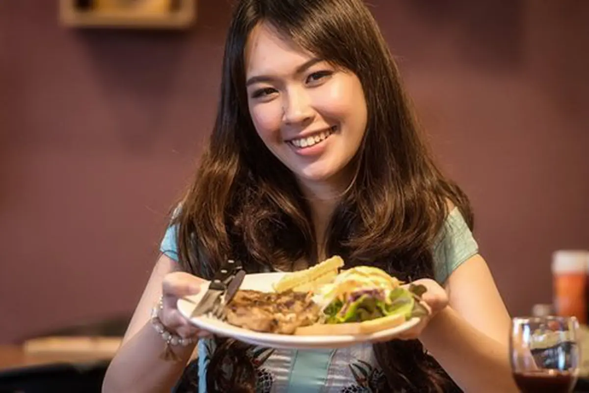 Petang hari waktu yang tepat untuk makan malam./Copyright pixabay.com