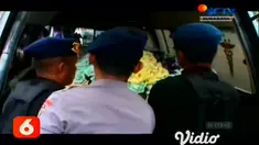 Jenazah Bharada Doni Priyanto, anggota Brimob yang gugur saat kontak senjata dengan kelompok KKB, akan diterbangkan ke Jakarta. Saat ini, jenazah masih dalam perjalanan ke Timika. "Jenazah saat ini dalam perjalanan ke Timika," ujar Kapolda Papua.