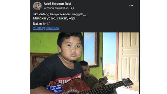 6 Status Facebook Terbaru Fahri Skroepp, Bikin Ngakak