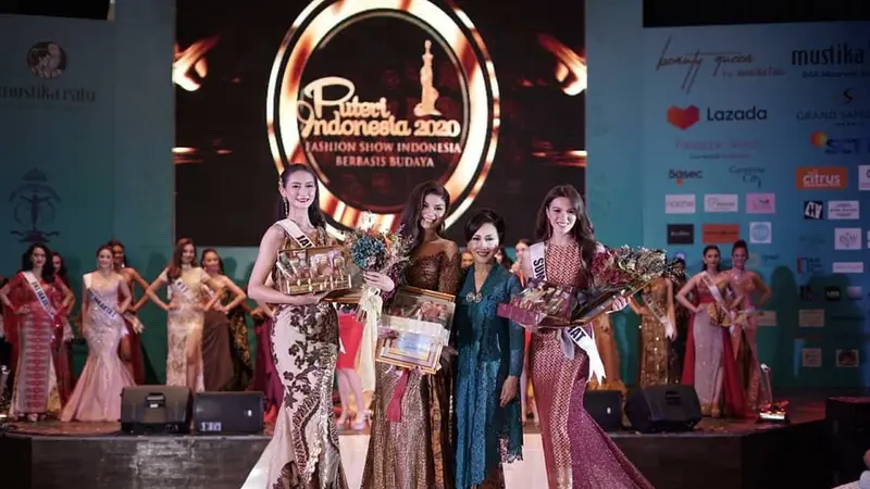 Pemenang Best Evening Gown di Puteri Indonesia.