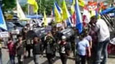 Ratusan mahasiswa di Lampung mendesak para penegak hukum untuk segera menuntaskan dugaaan korupsi APBD sebesar Rp 119 miliiar yang melibatkan Bupati Lampung Timur. 