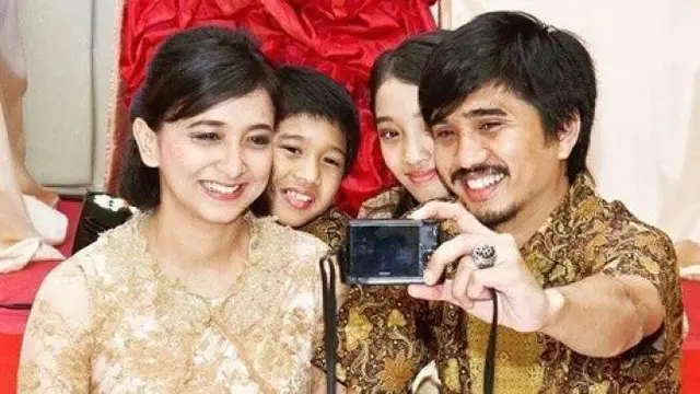 7 Transformasi Duta SO7 dan Istri dari Pacaran Hingga Kini, Konsisten Sederhana