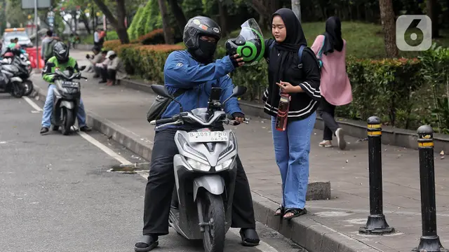 Dibayangi Aksi Unjuk Rasa, Sebagian Pengemudi Ojol Tetap Memilih Beroperasi