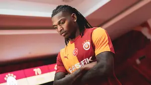 Jersey Rafael Leao di Galatasaray Laku 50 Ribu dalam 3 Hari, Jadi Idola Baru di Istanbul!