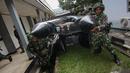  Beberapa perahu karet juga disiapkan oleh para prajurit Korps Marinir dalam persiapan dalam apel kesiapsiagaan di Lapangan Bhumi Marinir Cilandak,  Jakarta, Jumat (2/5/2014) (Liputan6.com/Faizal Fanani).