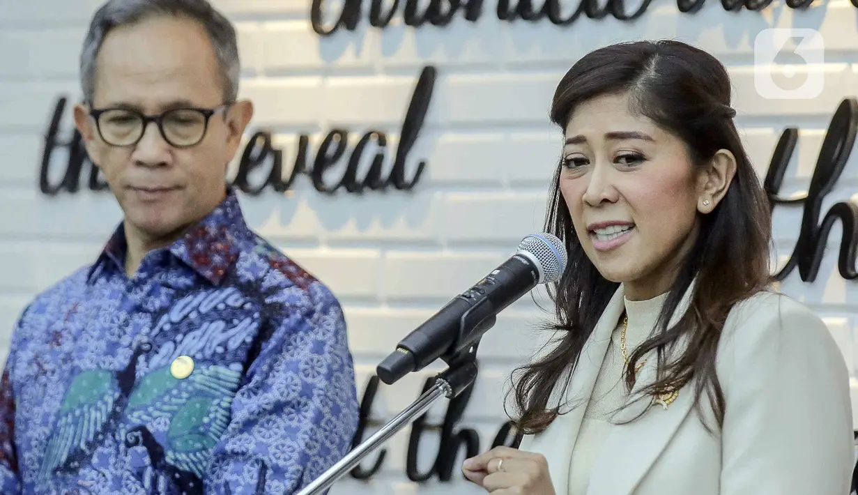 Menkomdigi Meutya Hafid mengumumkan untuk memberantas judi online, kementerian yang dipimpinnya kini menggandeng Otoritas Jasa Keuangan (OJK). (Liputan6.com/Herman Zakharia)