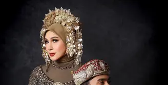 Keluarga artis senior Marini Zumarnis kembali curi atensi dengan tampilan ala royal family [@marinizumarnisreal]