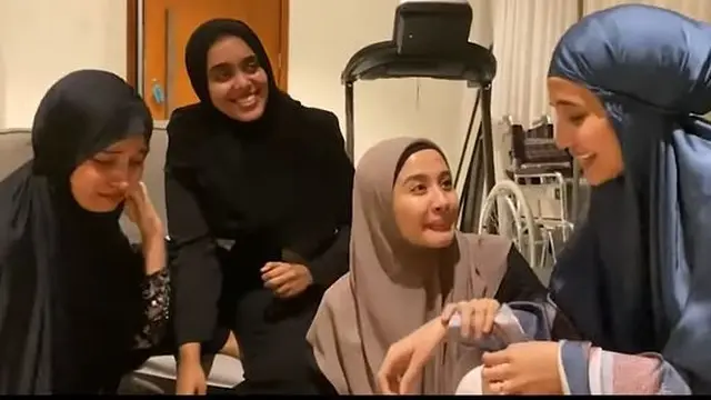 6 Momen Haru Zaskia Sungkar Umumkan Kehamilan, Dihiasi Tangis Bahagia Keluarga