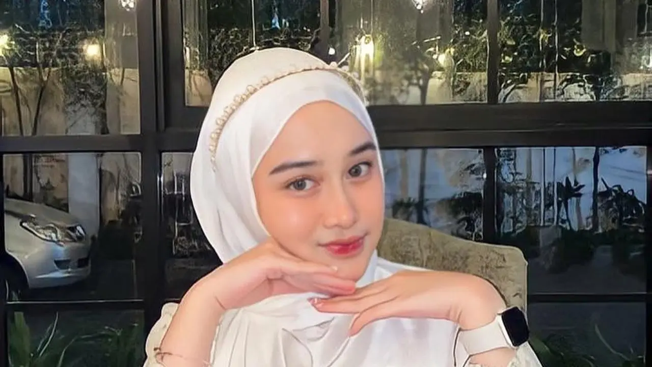 6 Potret Khansa Mariska Calon Istri Guz Azmi, Dilamar di Usia 18 Tahun