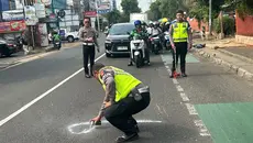 Detik-Detik Penumpang Vario Tewas Terlindas Truk di Depok