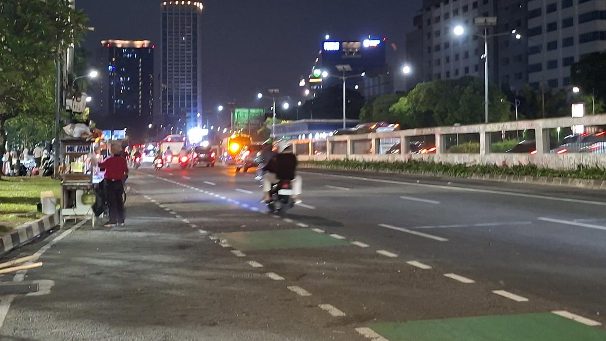 Demo Buruh di Depan Gedung DPR Selesai, Jalan Gatot Subroto Lengang