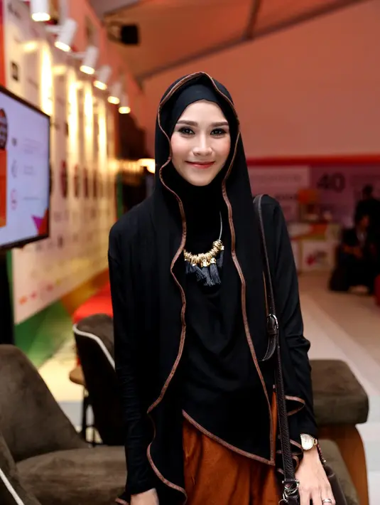 Kali ini, bukan cerita indah yang disampaikan oleh Zaskia, namun hinaan dan di-bully atau diremehkan. (Andy Masela/Bintang.com)