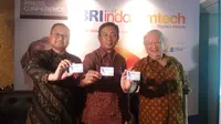 Ketua Umum Yayasan Apkomindo Indonesia Hidayat Tjokrodjojo (kanan) bersama dengan Corporate Secretary BRI Hari Siaga Amijarso dan Project Director API Bambang Setiawan saat preskon Indocomtech 2016 di Jakarta, Kamis (6/10/2016).