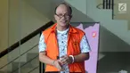 Ekspresi anggota DPRD Sumut Tohonan Silalahi usai menjalani pemeriksaan lanjutan di Gedung KPK, Jakarta, Senin  (18/3). Tohonan Silalahi diperiksa sebagai tersangka untuk melengkapi berkas. (merdeka.com/Dwi Narwoko)