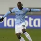 2. Bek muda asal Prancis, Eliaquim Mangala, pada awal musim lalu rencananya akan dipinjamkan ke Valencia. Citizens kemungkinan akan melepasnya karena tidak sesuai dengan kriteria bek idaman Guardiola. (AFP/Yuri Kadobnov)