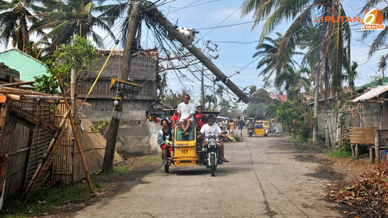 korban-topan-haiyan-131118b.jpg
