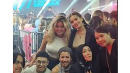 Momen manis Angelina Sondakh hangout bareng buah hatinya. (Sumber: Instagram/angelinasondakh09)
