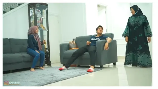 10 Momen Pertemuan Ibu Rizky Billar dan Lesty Kejora, Penuh Kehangatan