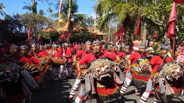 Ratusan penari dan pemain gamelan juga siap menyambut kehadiran para tamu.