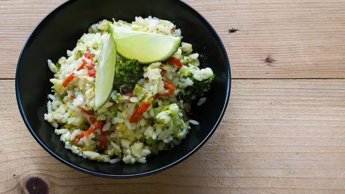 Resep Nasi Daun Jeruk Cakalang yang Pedas, Gurih dan Sedapnya Bikin Nagih!