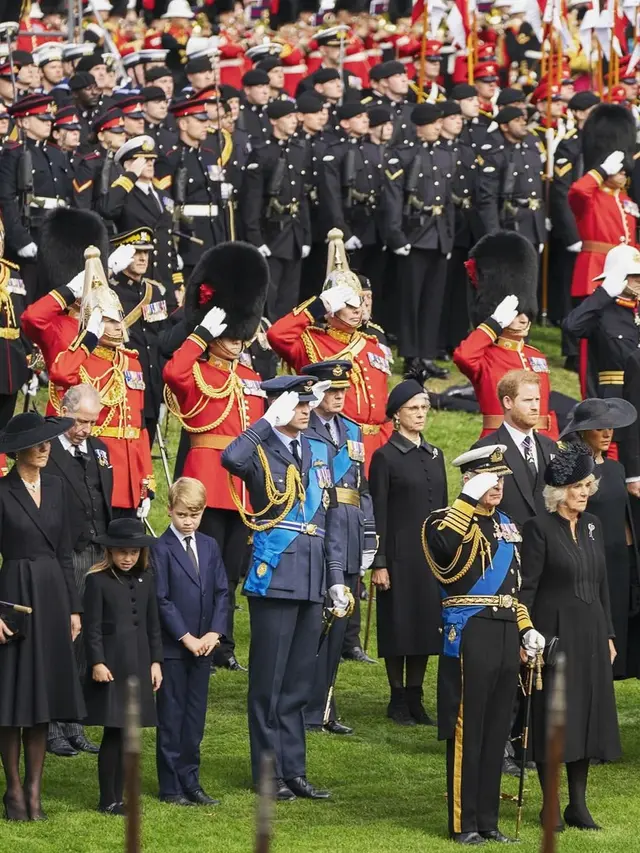Anggota Keluarga Kerajaan dalam Prosesi Pemakaman Ratu Elizabeth II