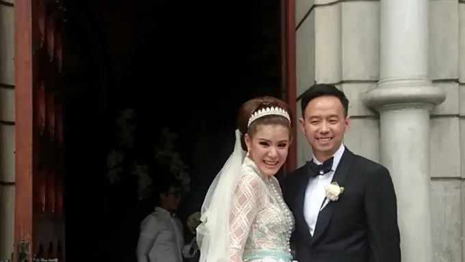 [Bintang] Pernikahan Olga Lydia dan Aris Utama