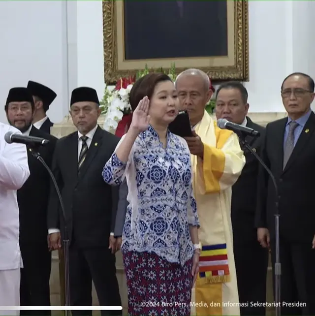 Potret  gaya 9 wakil menteri perempuan saat dilantik Prabowo, anggun berkebaya