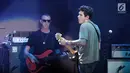 Penyanyi asal Amerika Serikat, John Mayer menghibur penggemarnya saat konser bertajuk John Mayer Asia Tour 2019 di ICE BSD City, Tangerang, Jumat (5/4/2019) malam. John Mayer membuka penampilannya lewat lagu "Belief" dalam konser perdananya di Indonesia . (Fimela.com/Bambang E. Ros)