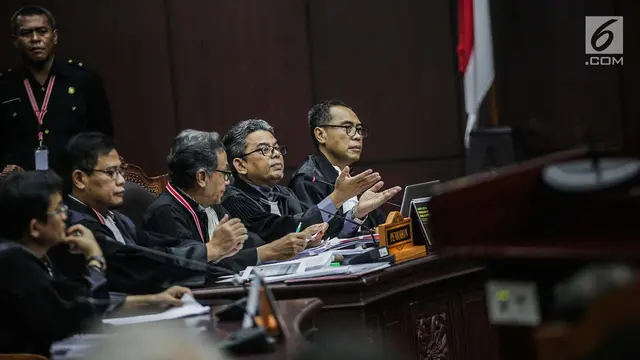 Hakim MK Debat dengan Tim Kuasa Hukum Prabowo Soal Keamanan Situng
