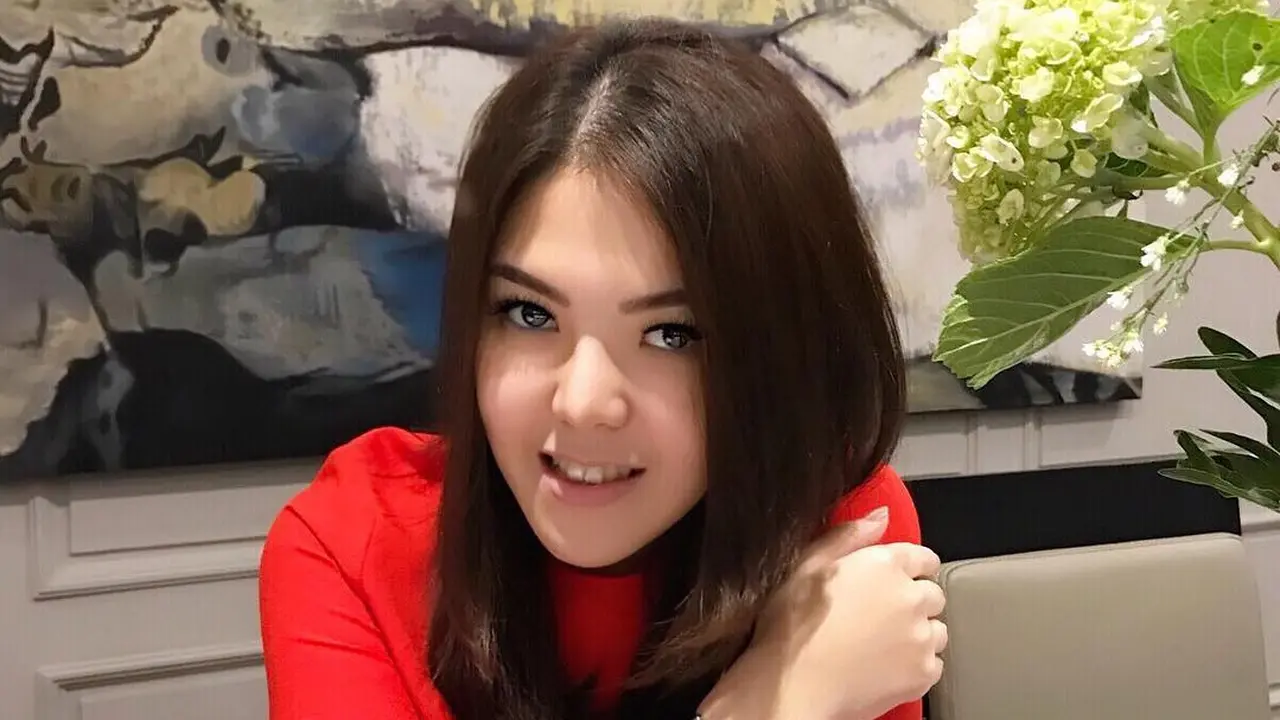 [Bintang] Tina Toon