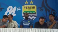 Carlton Cole Pilih Persib Ketimbang Main Lagi di Liga Inggris
