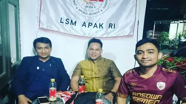 LSM APAK menegaskan akan terus mengawal proses hukum laporan kasus dugaan pengeroyokan yang dialami seorang Aktifis Anti Korupsi di Makassar hingga tuntas (Liputan6.com/ Eka Hakim)