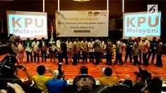 KPU mengumumkan hasil verifikasi faktual untuk pemilu 2019. Sebanyak 14 partai dinyatakan lolos, sedangkan 2 partai gagal.