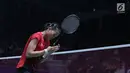 Tunggal putri Indonesia, Fitriani usai melawan pemain Jepang, Zomi Okuhara pada semifinal Bulutangkis Beregu Putri Asian Games 2018 di Jakarta, Selasa (21/8). Fitriani kalah 21-19, 4-21, 10-21. (Liputan6.com/Helmi Fithriansyah)