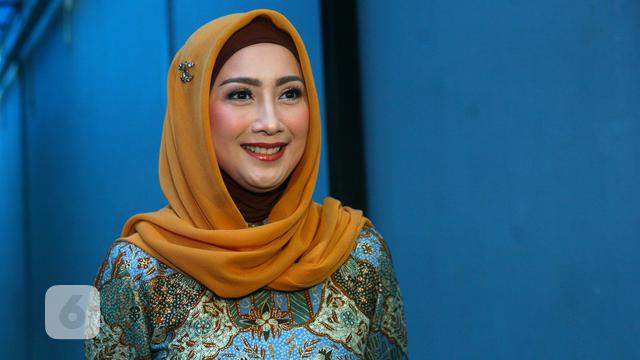 [Bintang] Desy Ratnasari