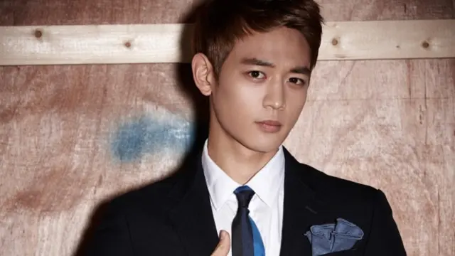 [Bintang] Onew SHINee Tak Menyangka Song Joong Ki - Song Hye Kyo Akan Menikah